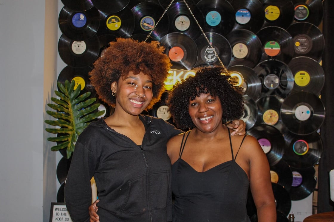 ef43cb92-41f2-465d-893b-6f4f71cb172a-2